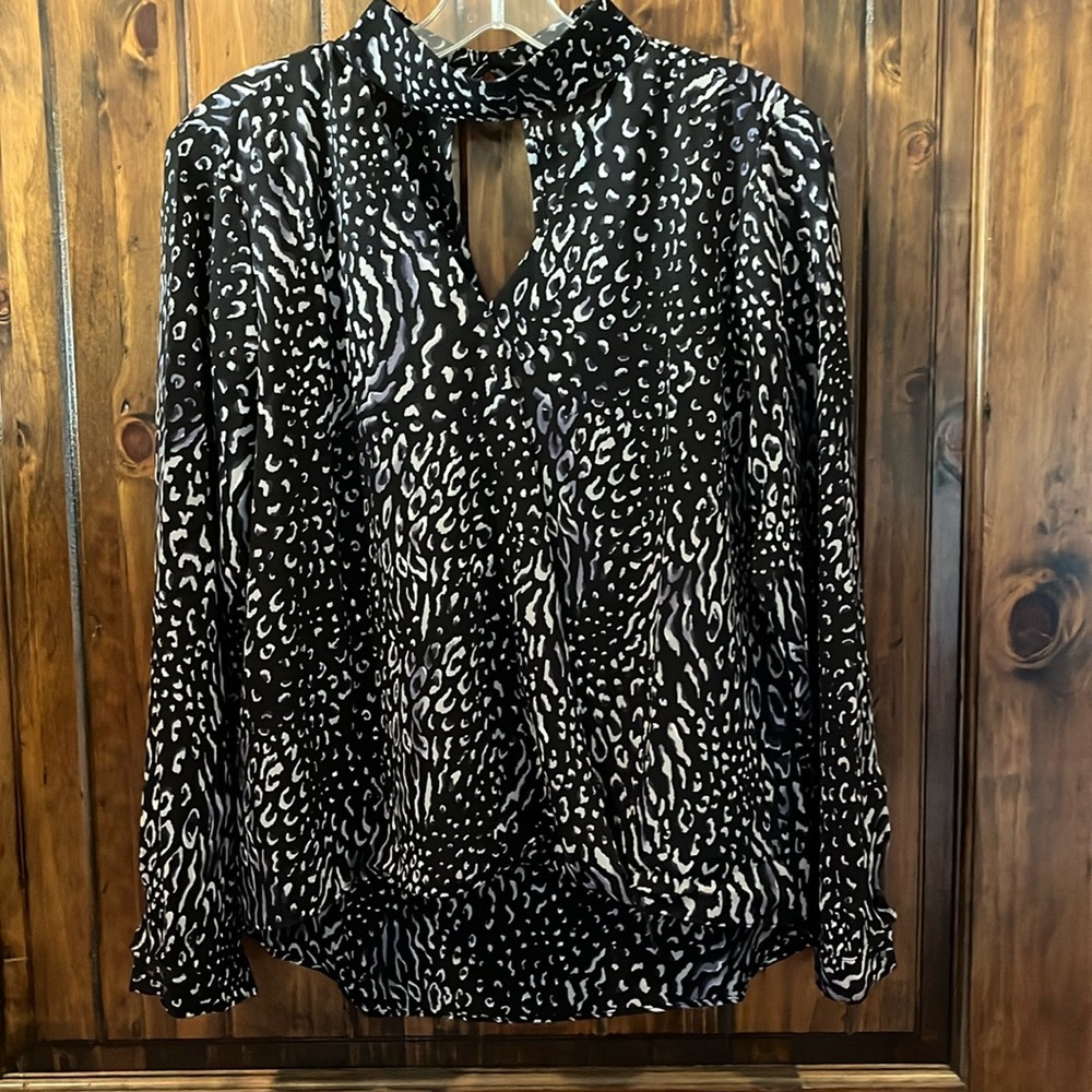 NWT three eighty two blouse !
